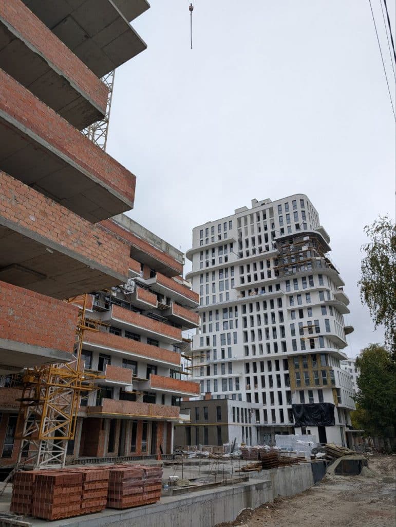 Жовтень 2025